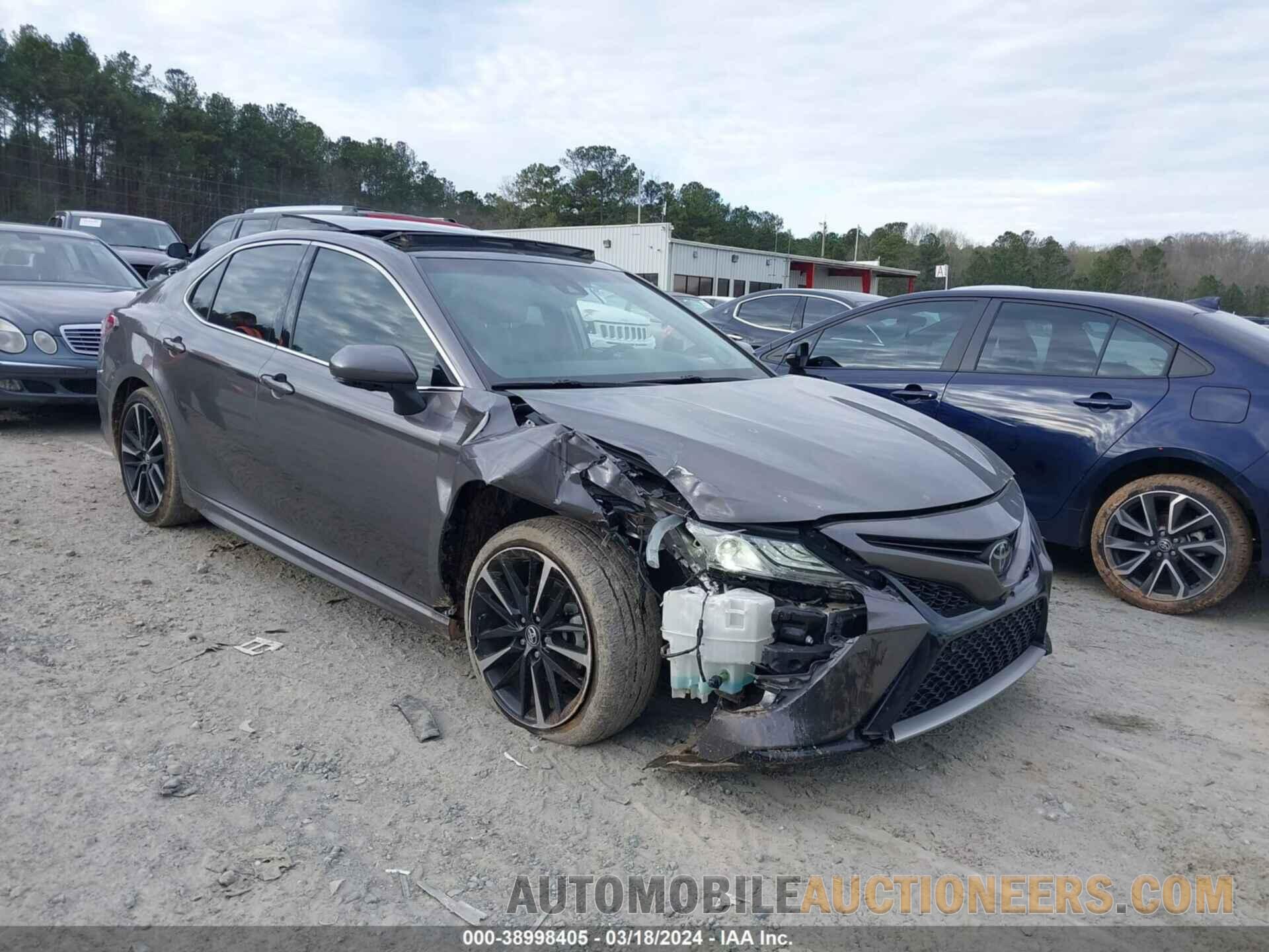 4T1B61HK7JU147084 TOYOTA CAMRY 2018