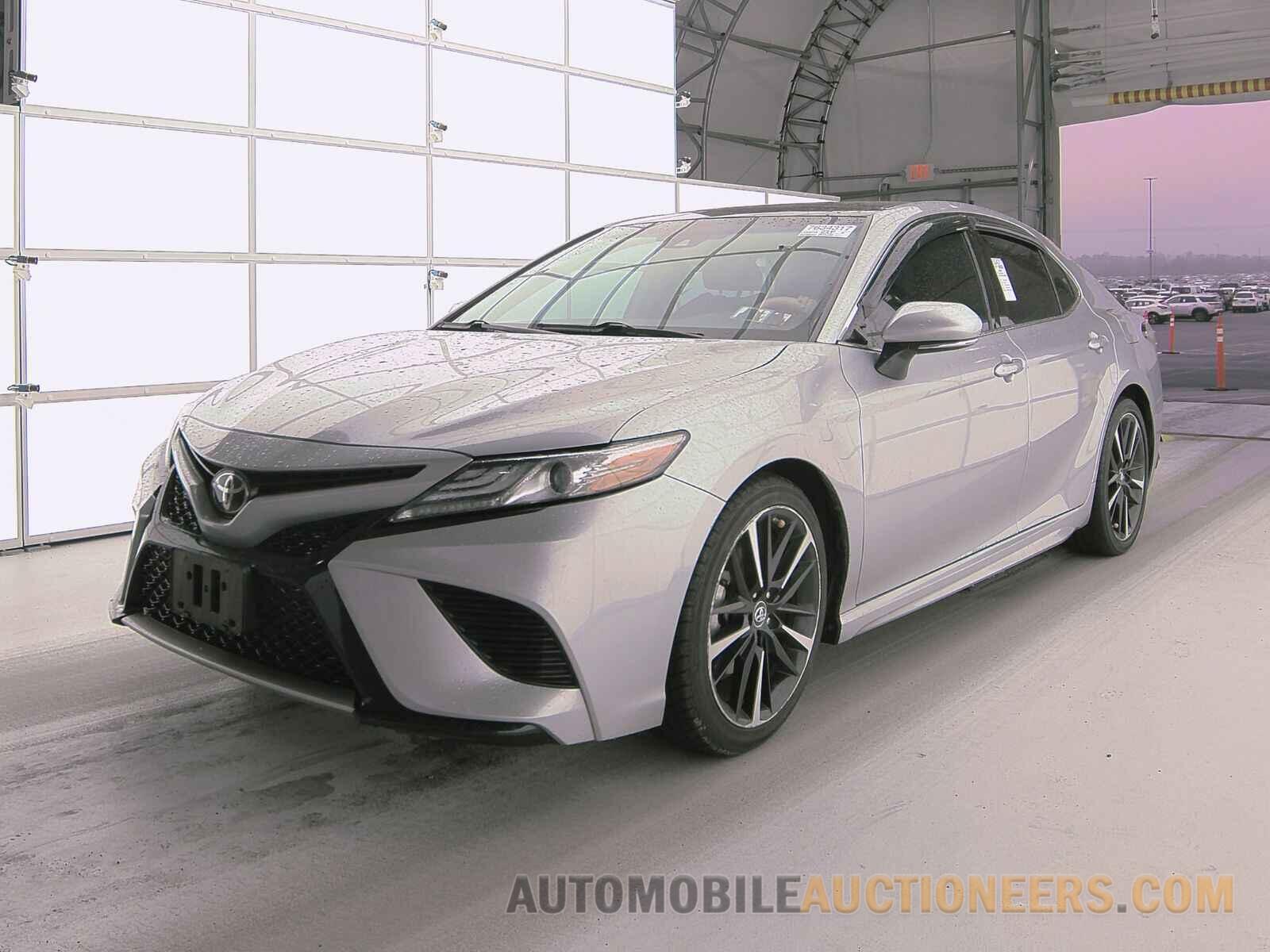 4T1B61HK7KU159964 Toyota Camry 2019