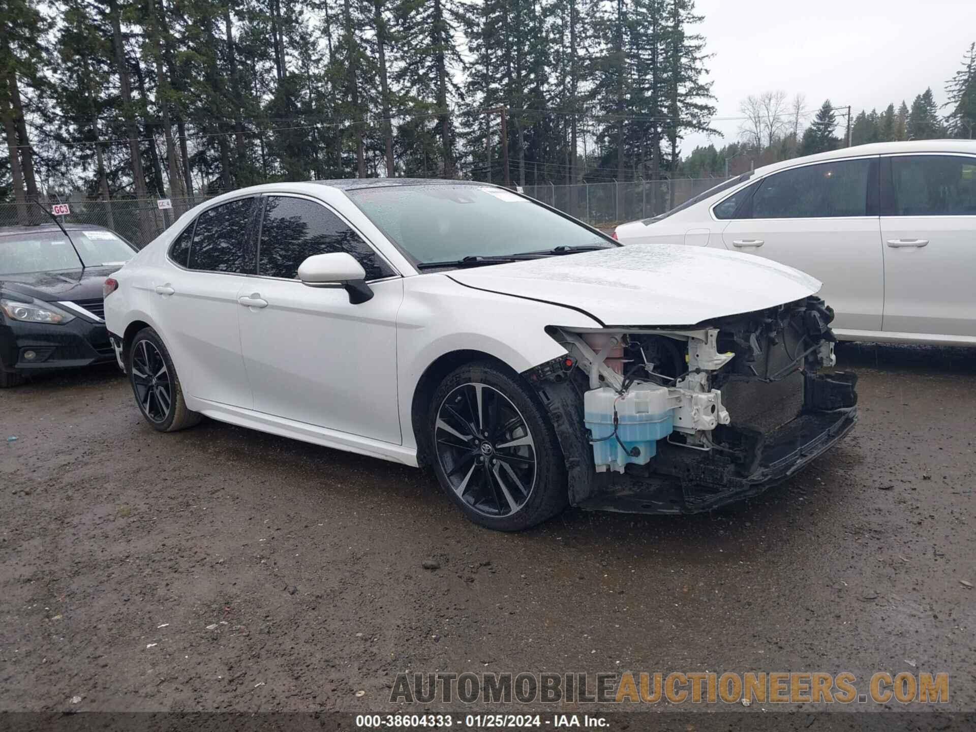 4T1B61HK8JU008503 TOYOTA CAMRY 2018