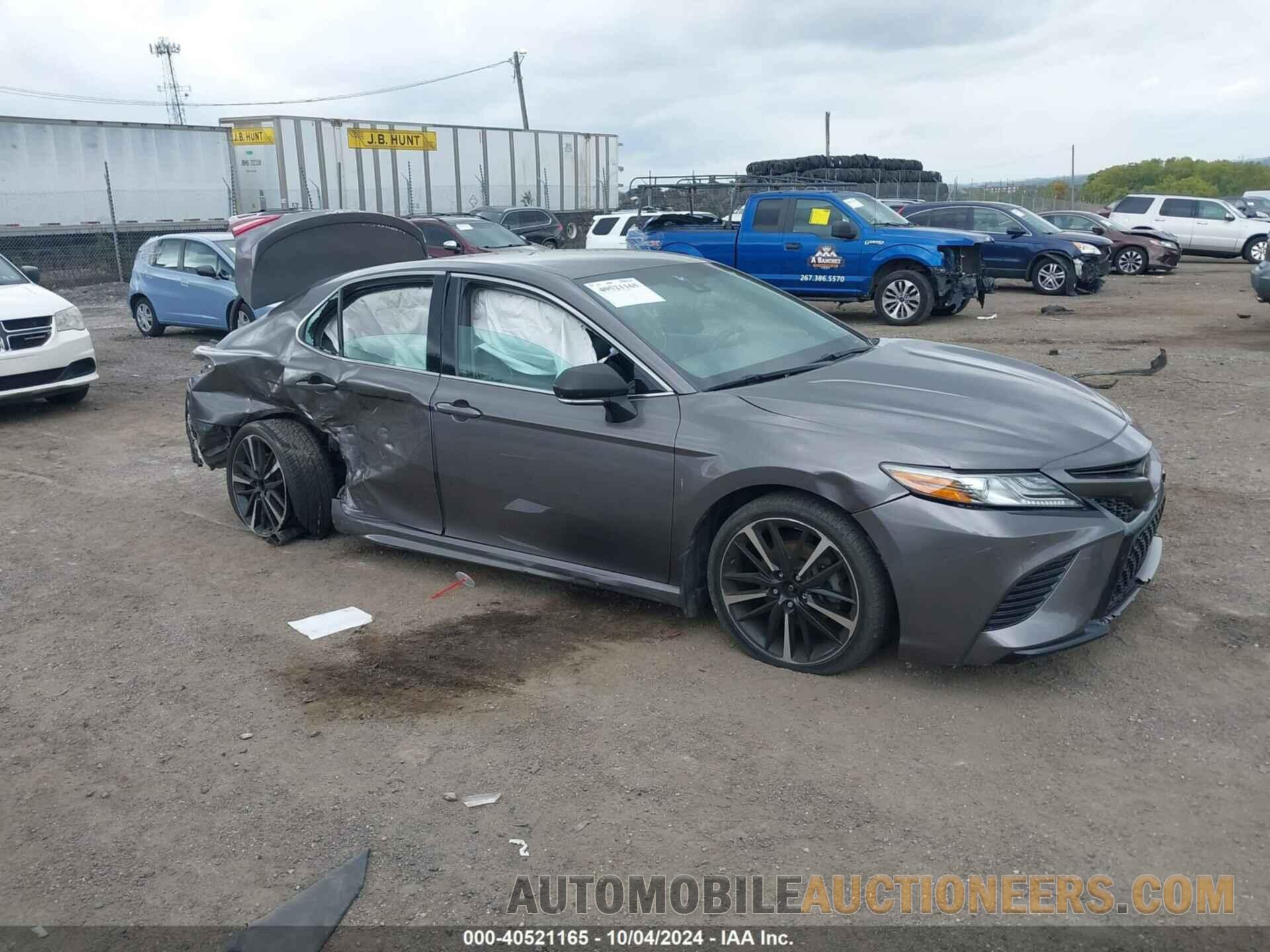 4T1B61HK8JU059130 TOYOTA CAMRY 2018