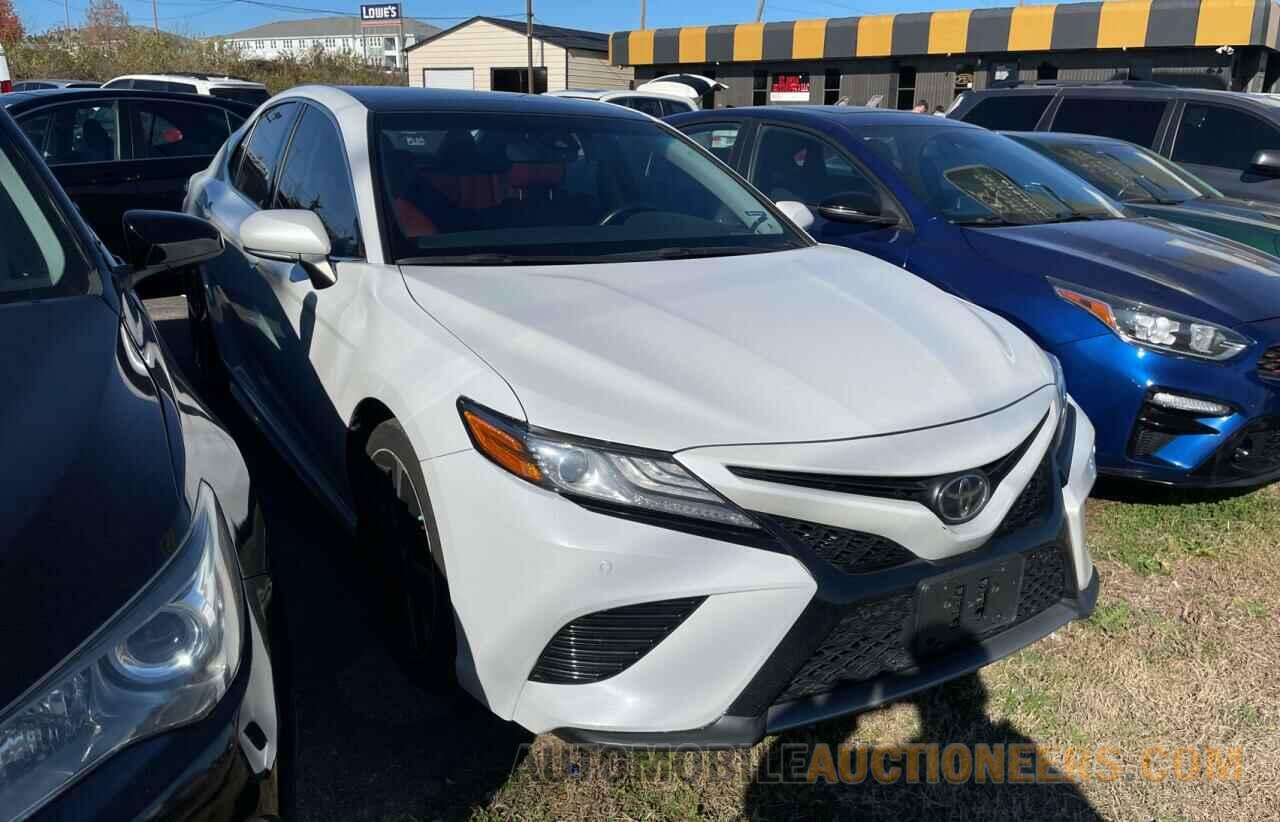 4T1B61HK8JU077112 TOYOTA CAMRY 2018