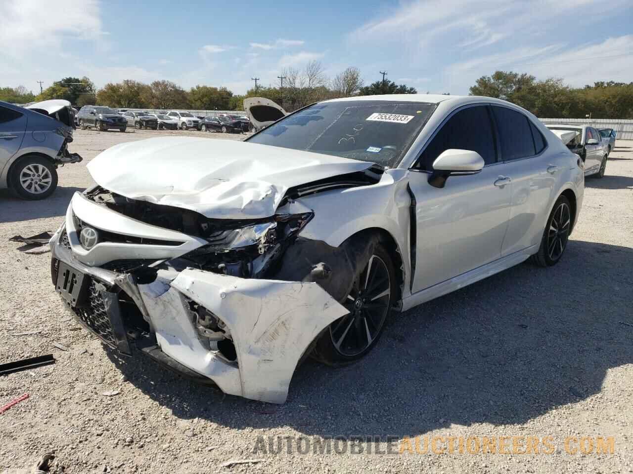 4T1B61HK8JU084271 TOYOTA CAMRY 2018