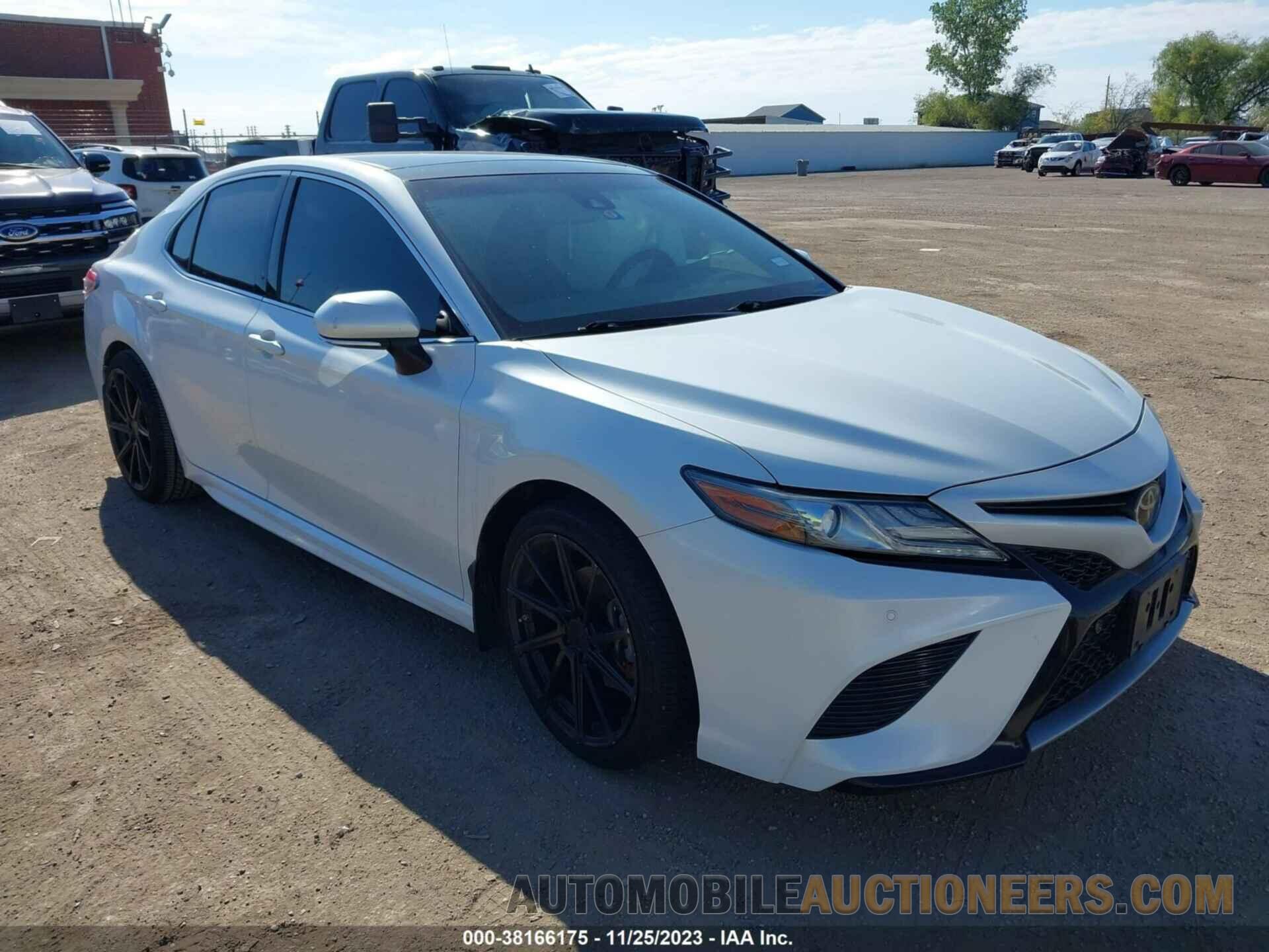 4T1B61HK8JU135588 TOYOTA CAMRY 2018