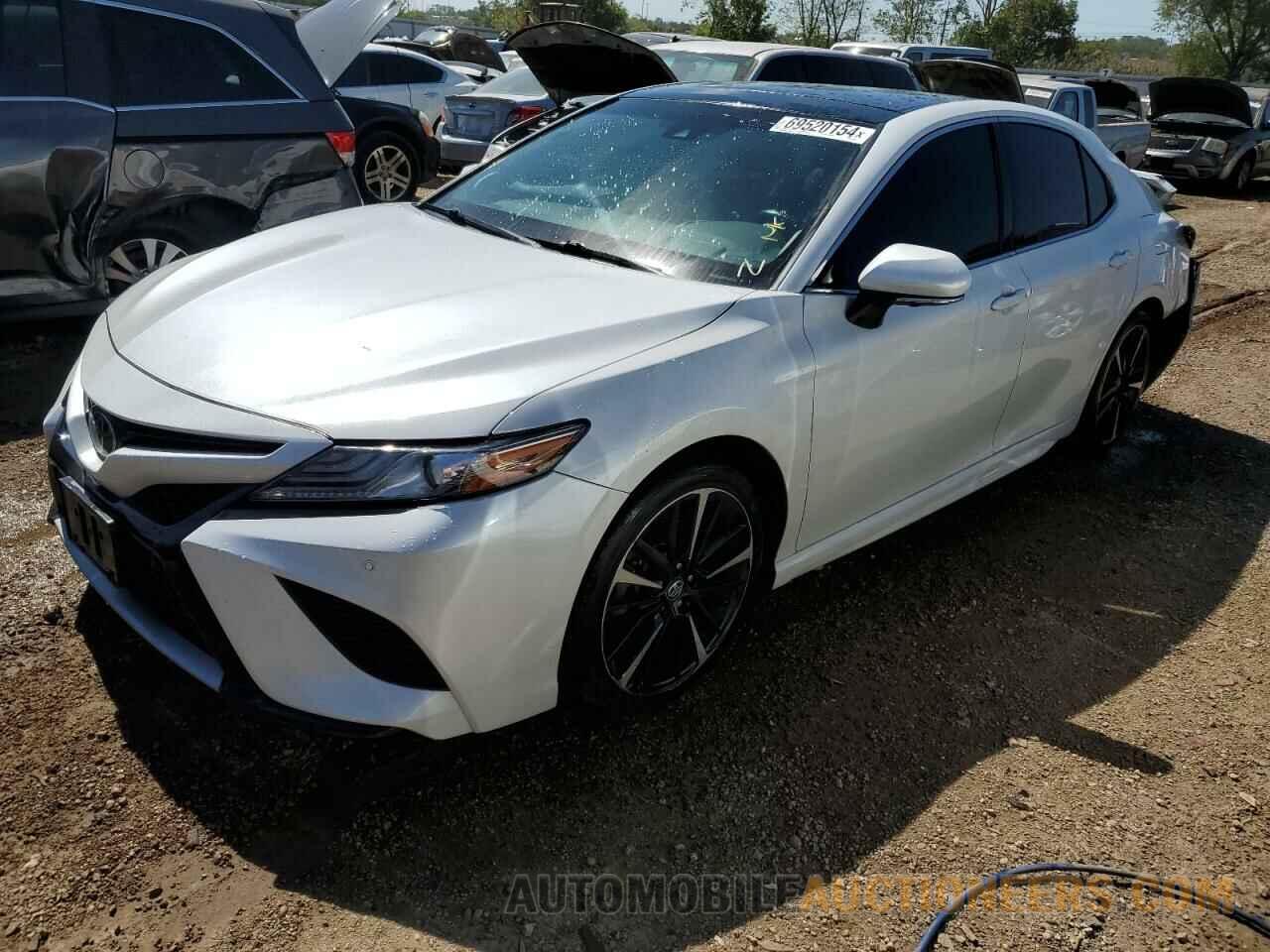 4T1B61HK8JU142167 TOYOTA CAMRY 2018