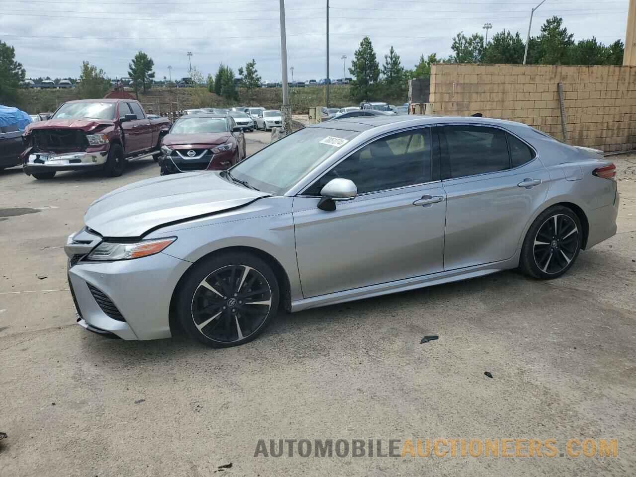 4T1B61HK8JU145375 TOYOTA CAMRY 2018