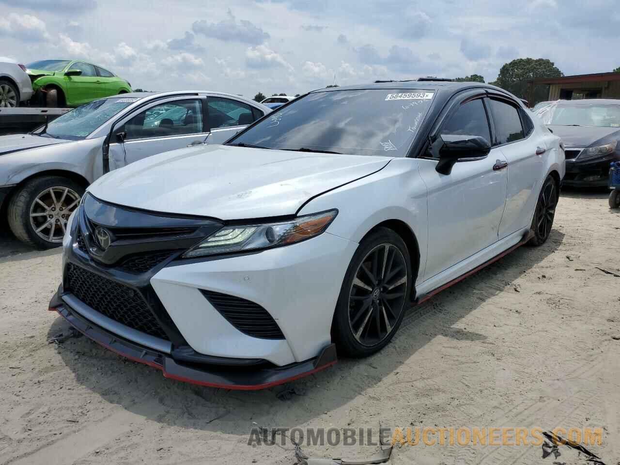 4T1B61HK8JU149085 TOYOTA CAMRY 2018