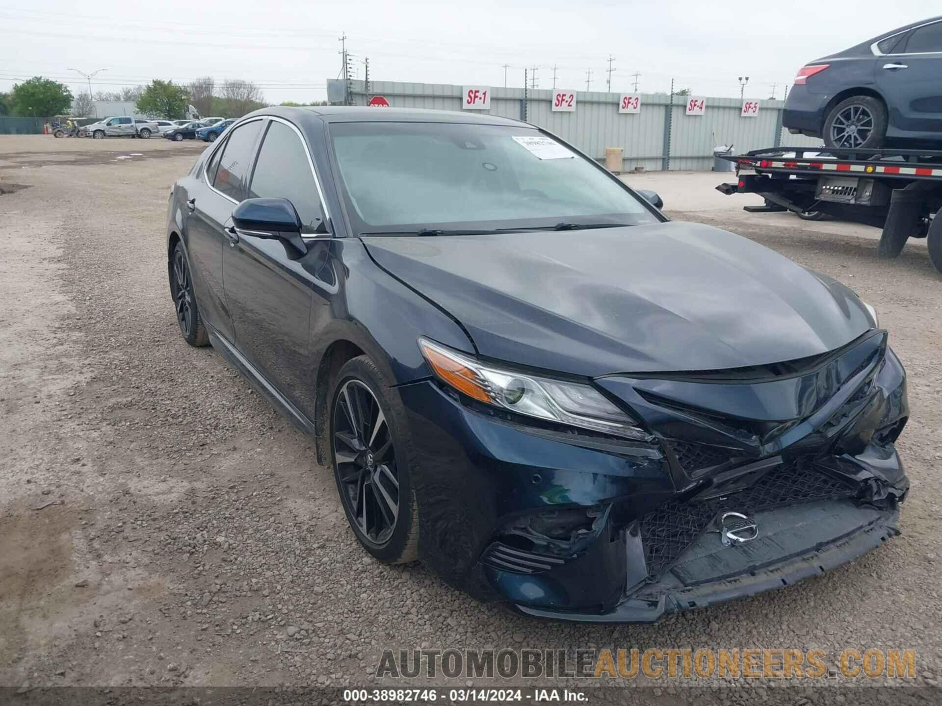 4T1B61HK8JU550006 TOYOTA CAMRY 2018