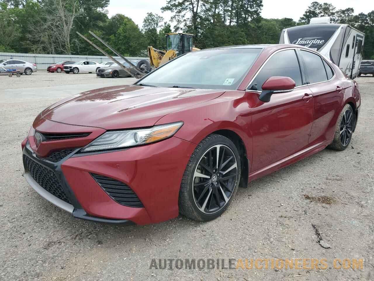 4T1B61HK8JU566321 TOYOTA CAMRY 2018