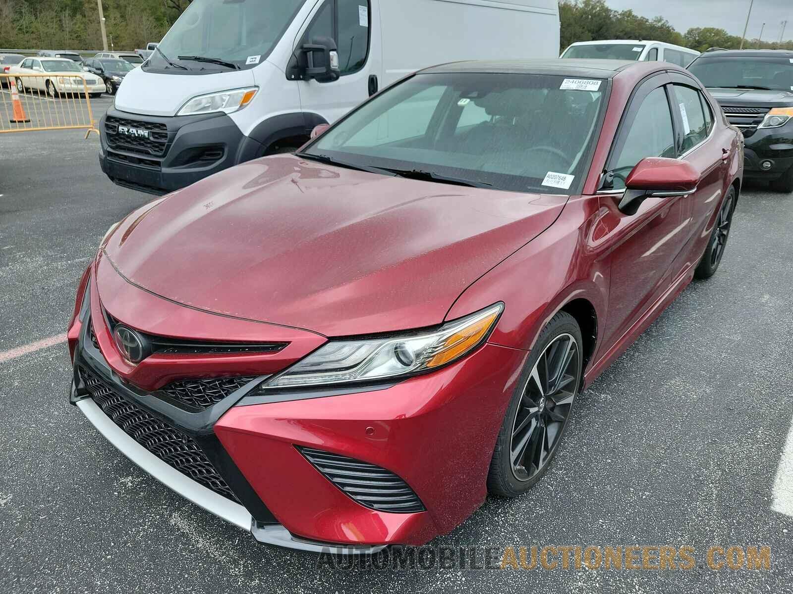 4T1B61HK8JU596354 Toyota Camry 2018