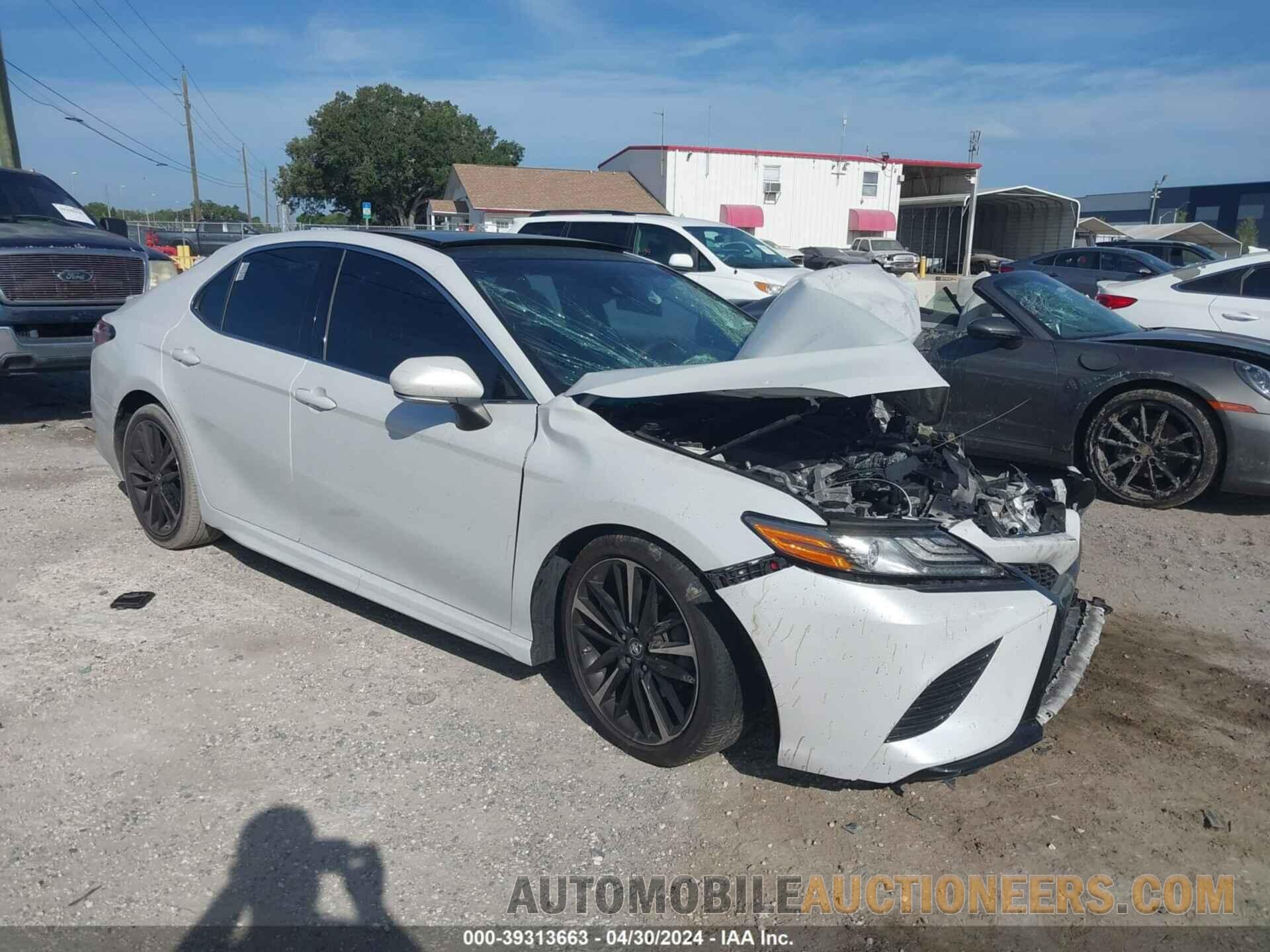 4T1B61HK8JU644824 TOYOTA CAMRY 2018