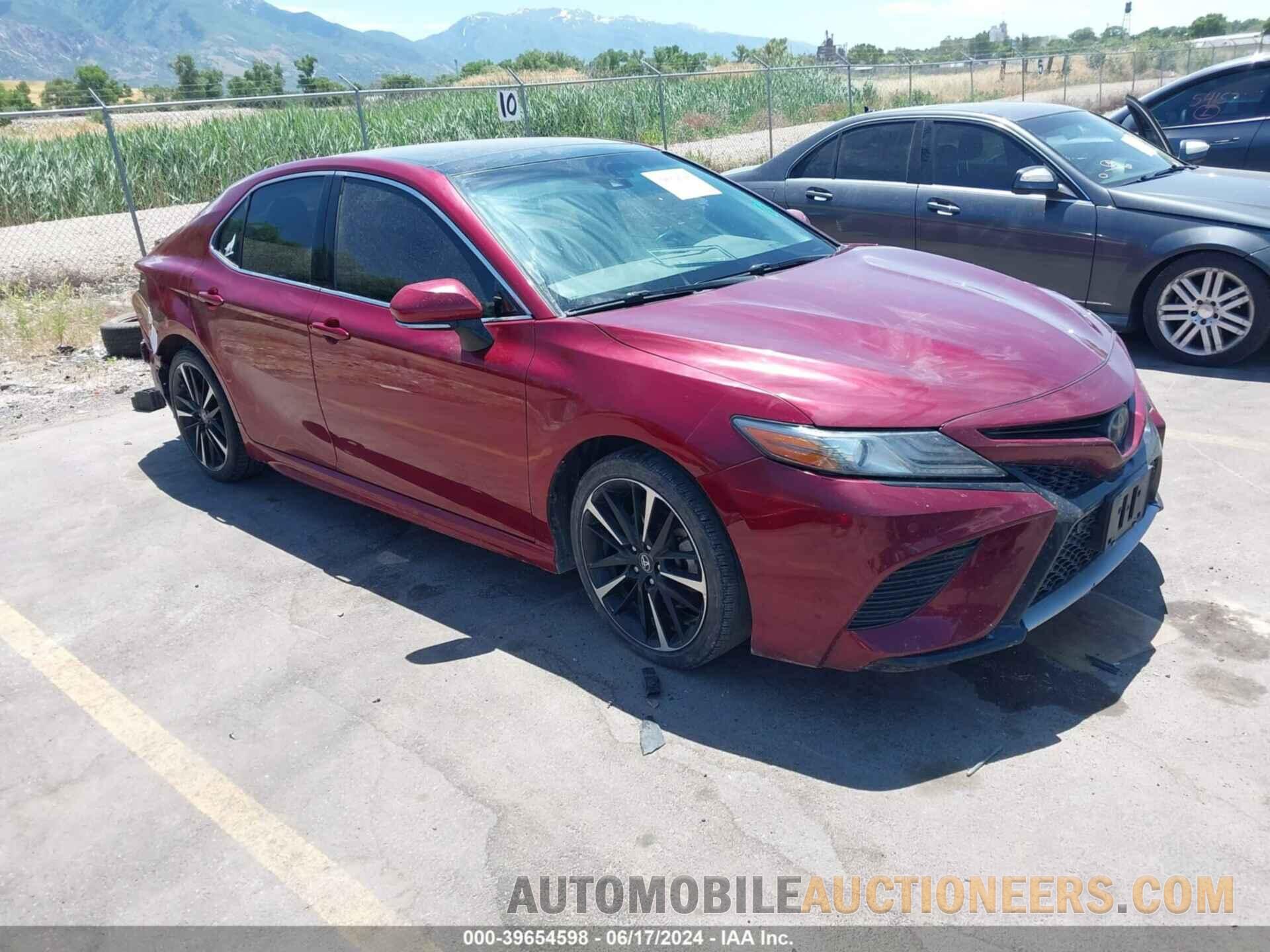 4T1B61HK8JU649585 TOYOTA CAMRY 2018