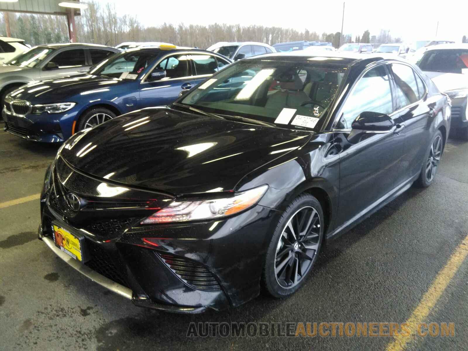 4T1B61HK8KU731186 Toyota Camry 2019