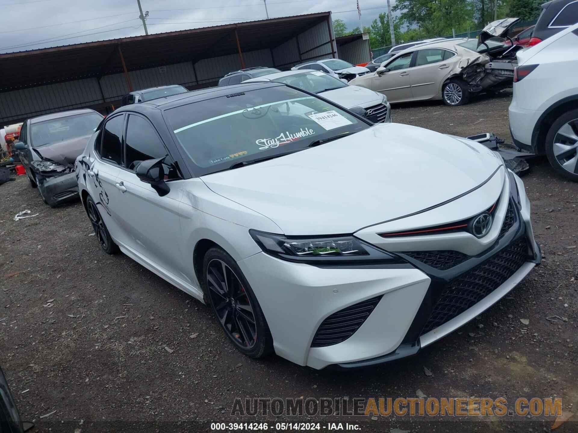 4T1B61HK9JU012124 TOYOTA CAMRY 2018