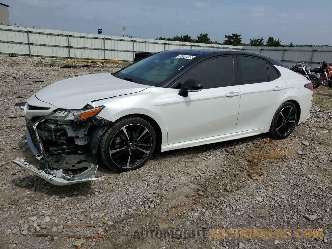 4T1B61HK9JU032101 TOYOTA CAMRY 2018