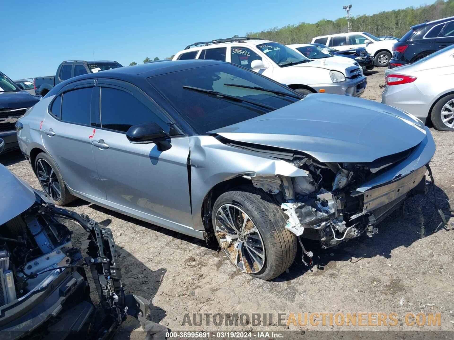 4T1B61HK9JU065244 TOYOTA CAMRY 2018