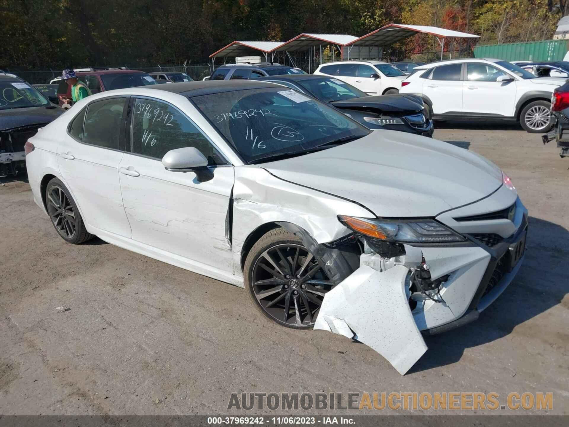 4T1B61HK9JU080018 TOYOTA CAMRY 2018