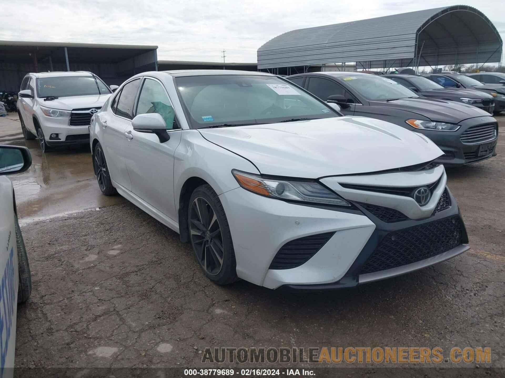 4T1B61HK9JU088216 TOYOTA CAMRY 2018