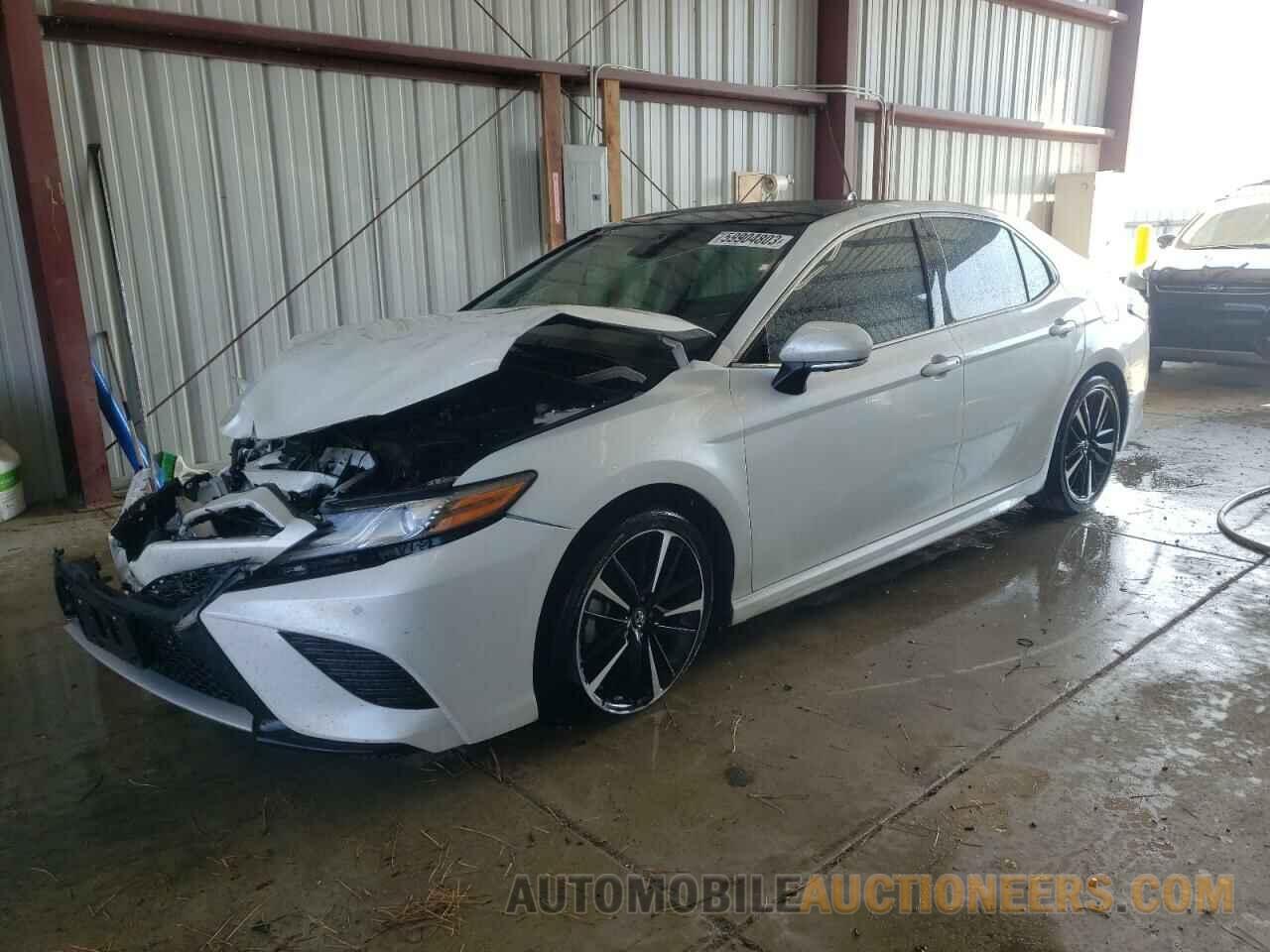 4T1B61HK9JU121196 TOYOTA CAMRY 2018