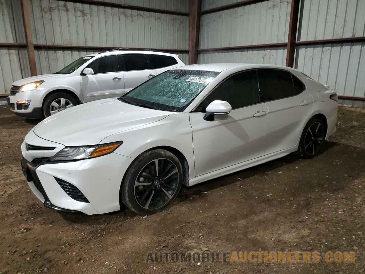 4T1B61HK9JU123613 TOYOTA CAMRY 2018