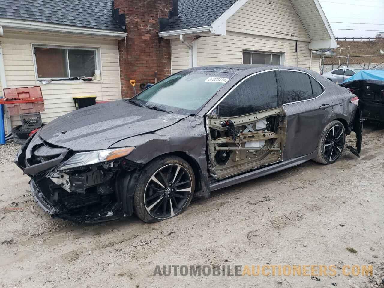 4T1B61HK9JU132490 TOYOTA CAMRY 2018