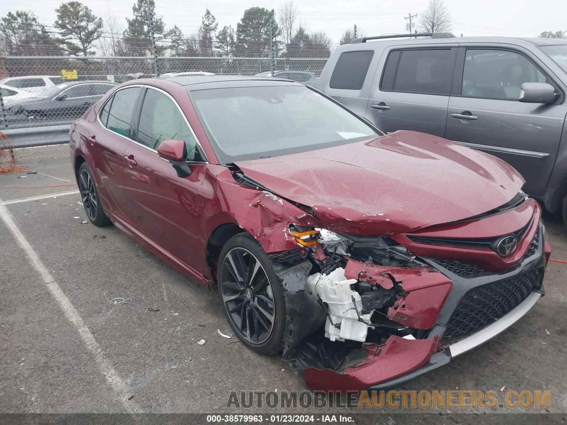 4T1B61HK9JU532517 TOYOTA CAMRY 2018