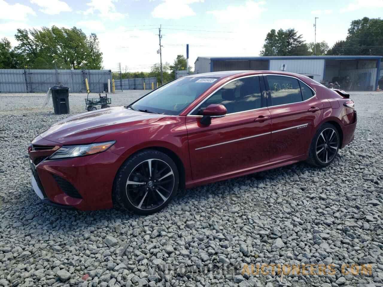 4T1B61HK9JU561550 TOYOTA CAMRY 2018