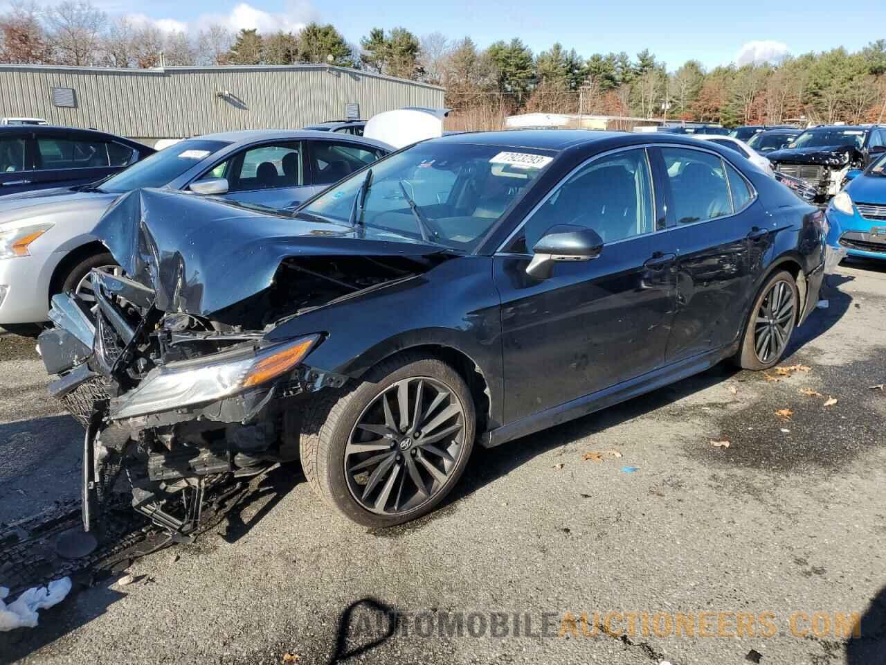 4T1B61HK9JU573570 TOYOTA CAMRY 2018