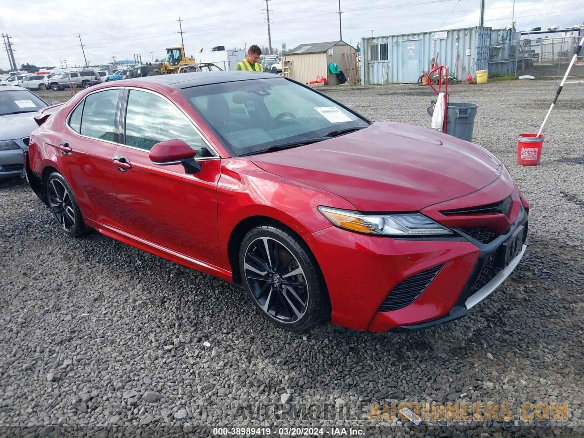 4T1B61HK9JU592524 TOYOTA CAMRY 2018