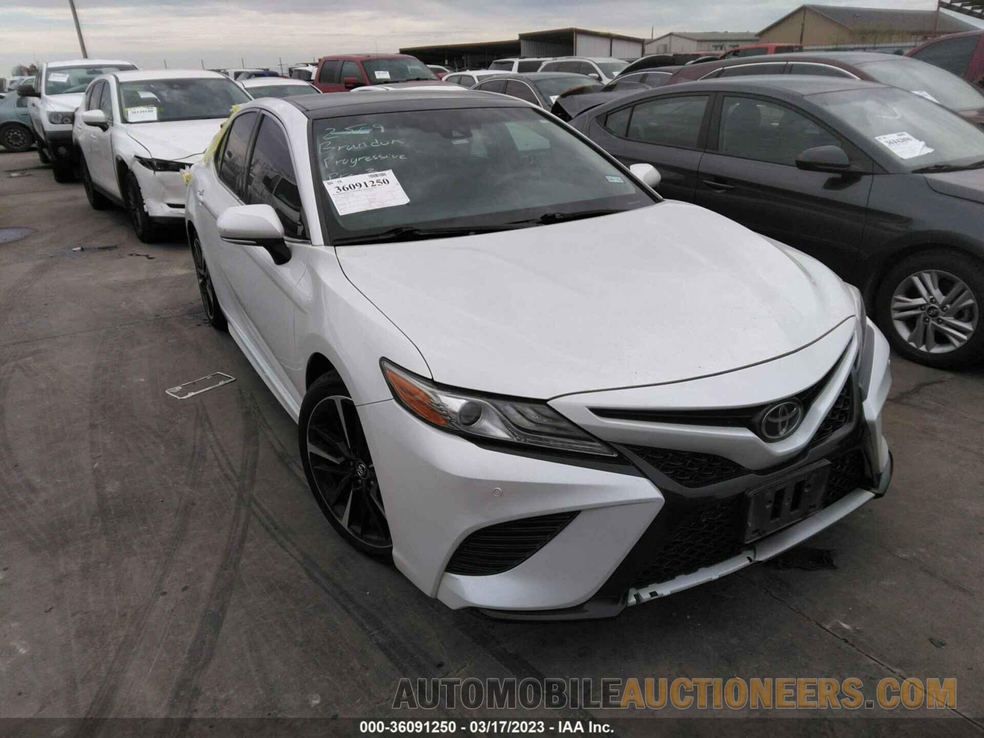 4T1B61HK9JU665889 TOYOTA CAMRY 2018