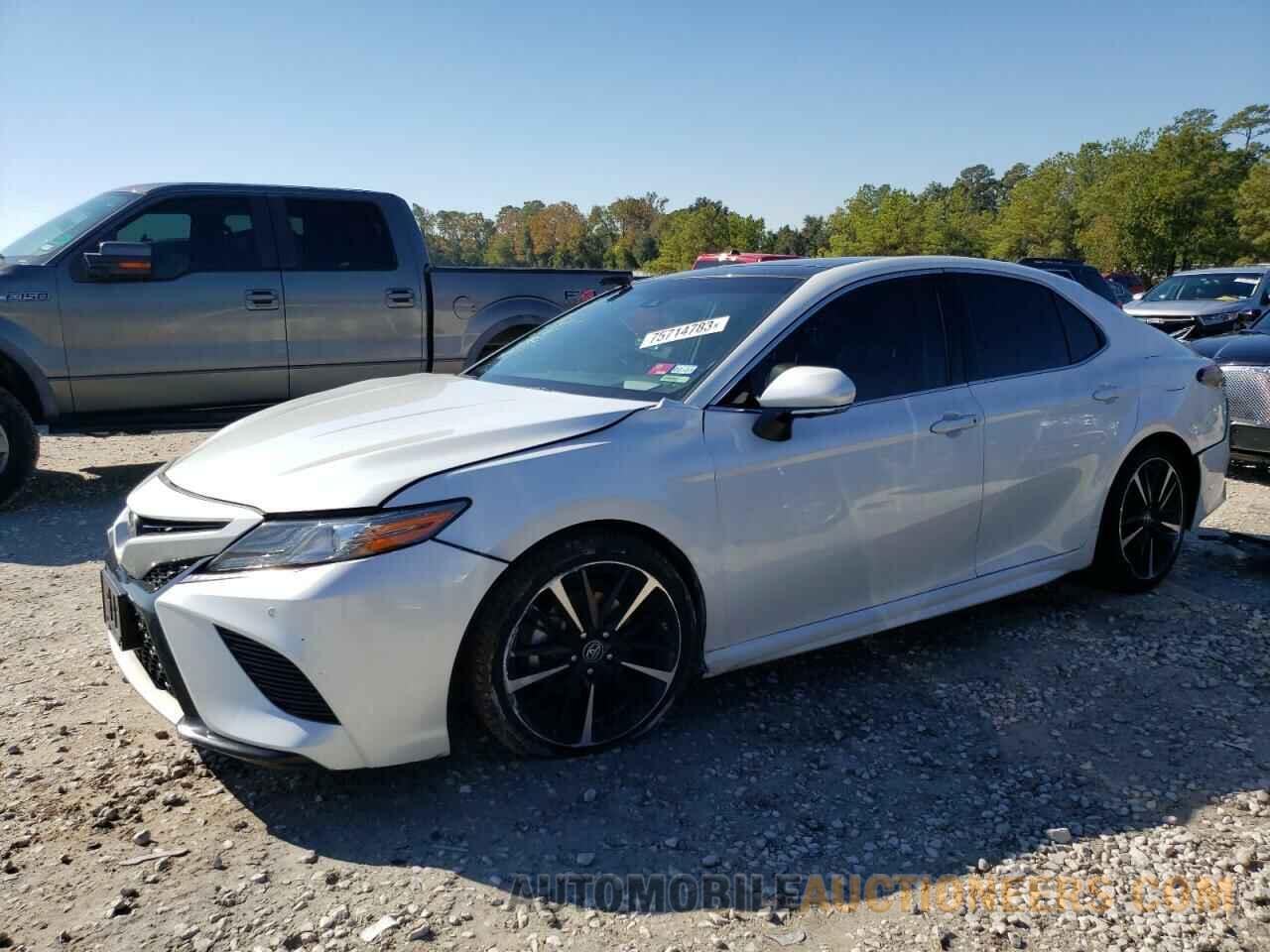 4T1B61HK9JU672096 TOYOTA CAMRY 2018