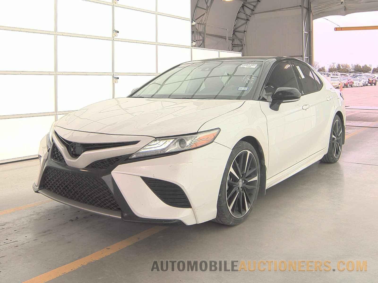 4T1B61HK9KU230713 Toyota Camry 2019