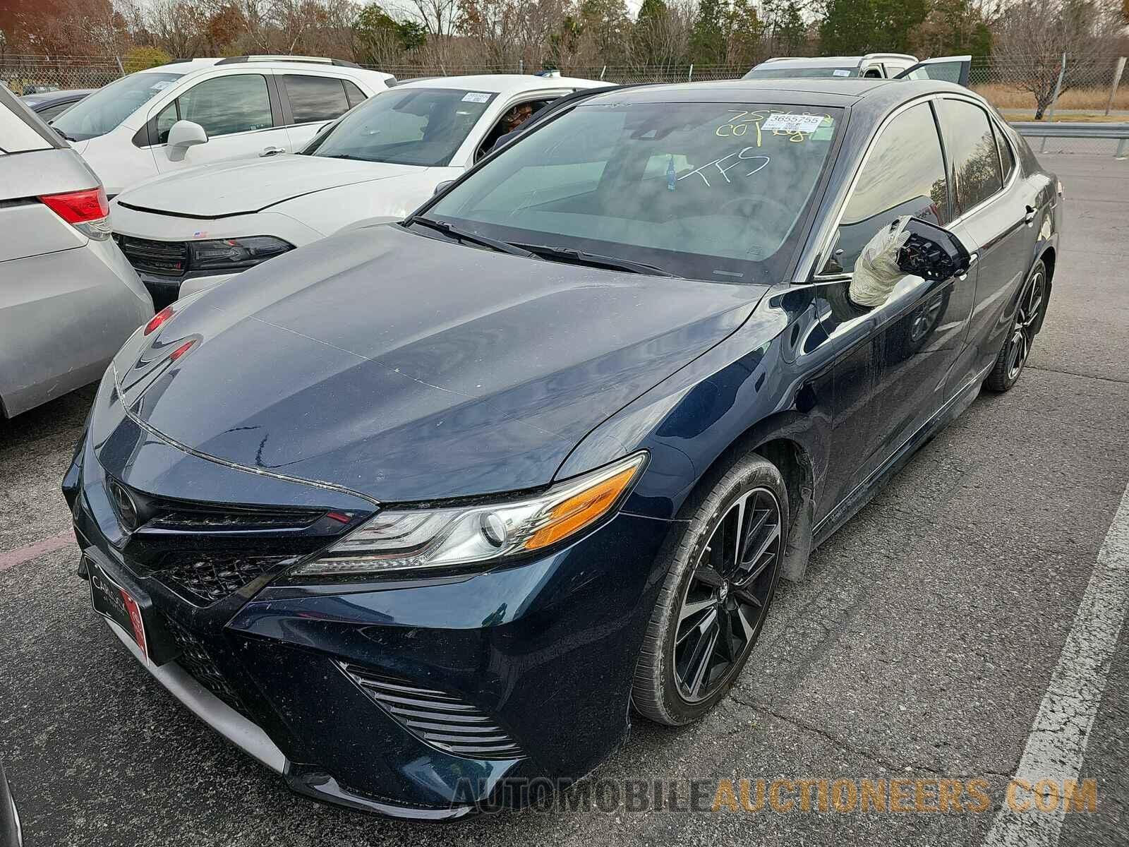 4T1B61HK9KU753682 Toyota Camry 2019