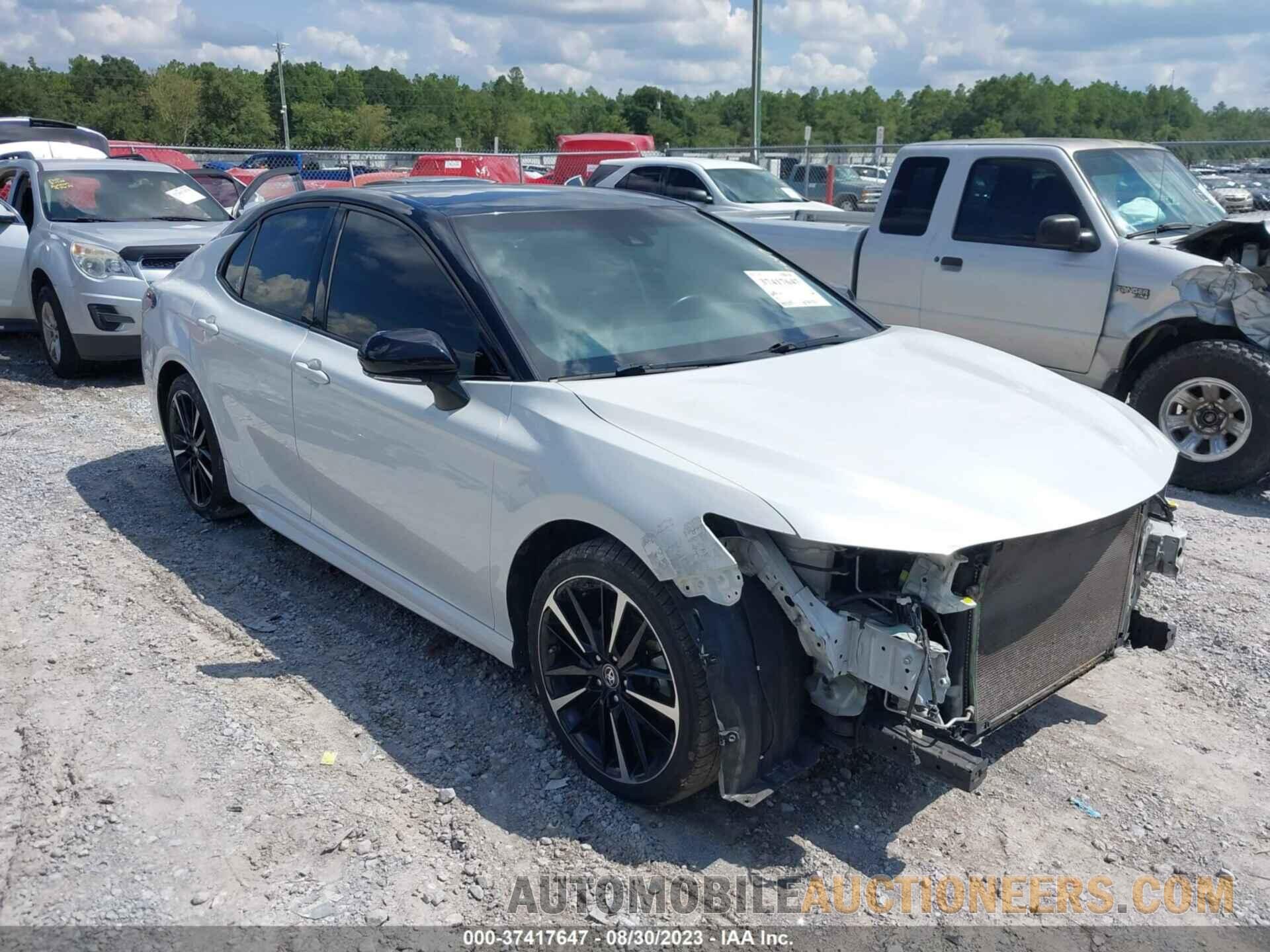 4T1B61HKXJU097927 TOYOTA CAMRY 2018