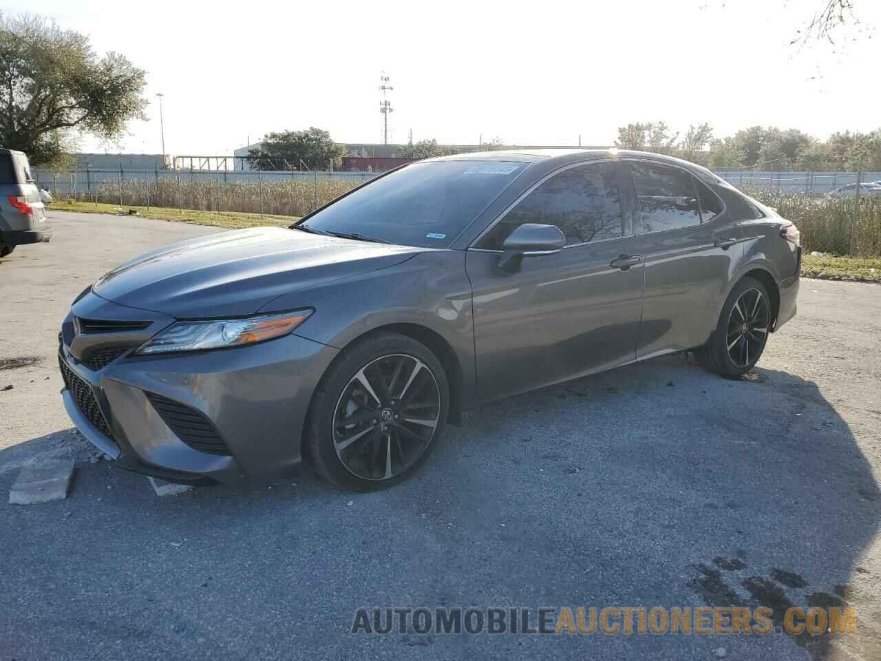 4T1B61HKXJU141232 TOYOTA CAMRY 2018