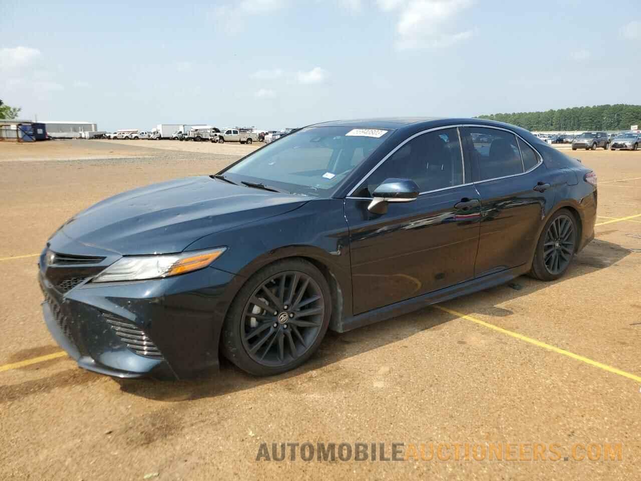 4T1B61HKXJU619083 TOYOTA CAMRY 2018