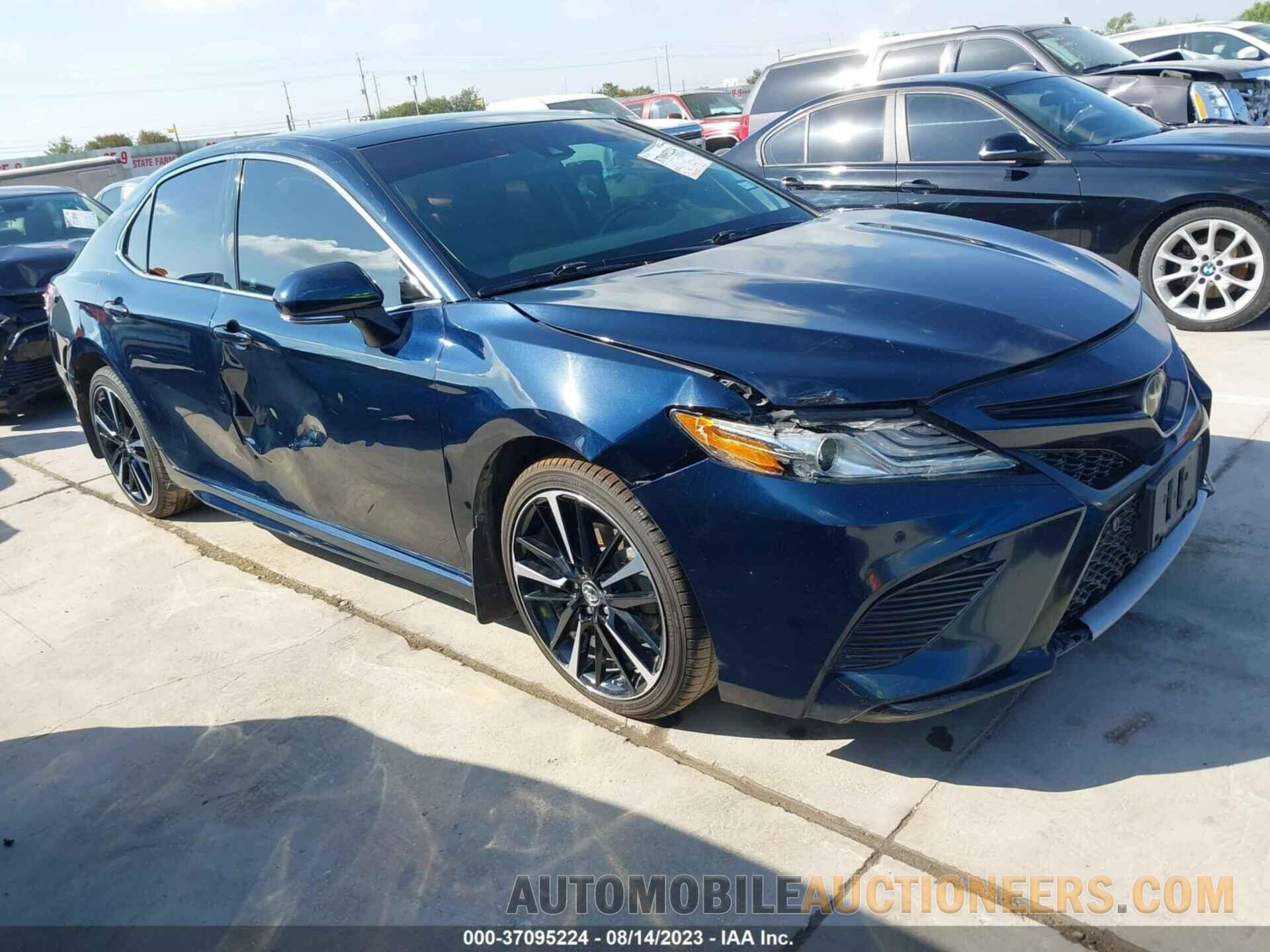 4T1B61HKXJU677260 TOYOTA CAMRY 2018