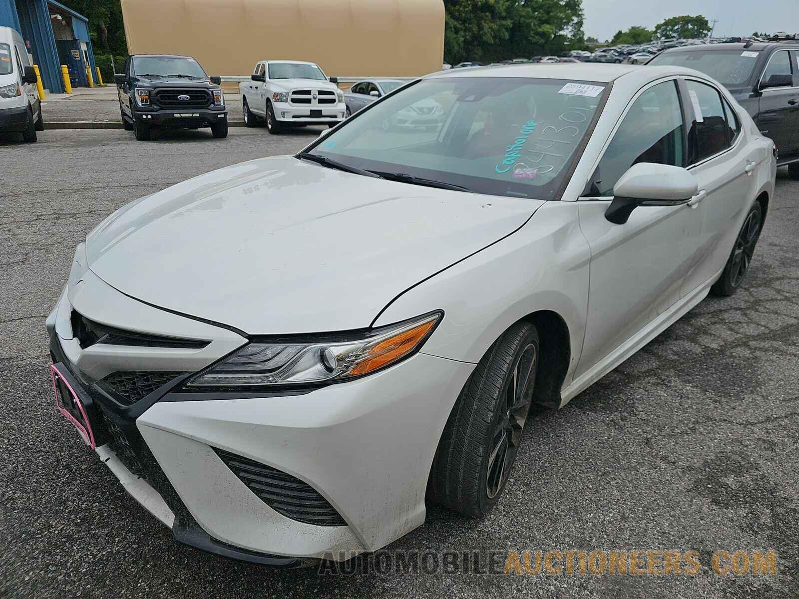 4T1B61HKXKU844301 Toyota Camry 2019