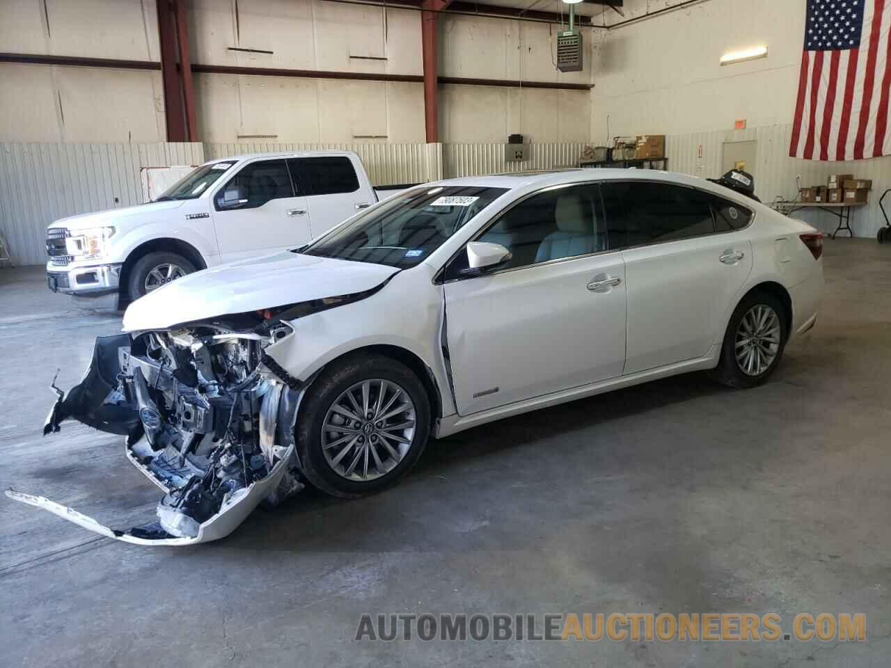 4T1BD1EB0JU062680 TOYOTA AVALON 2018