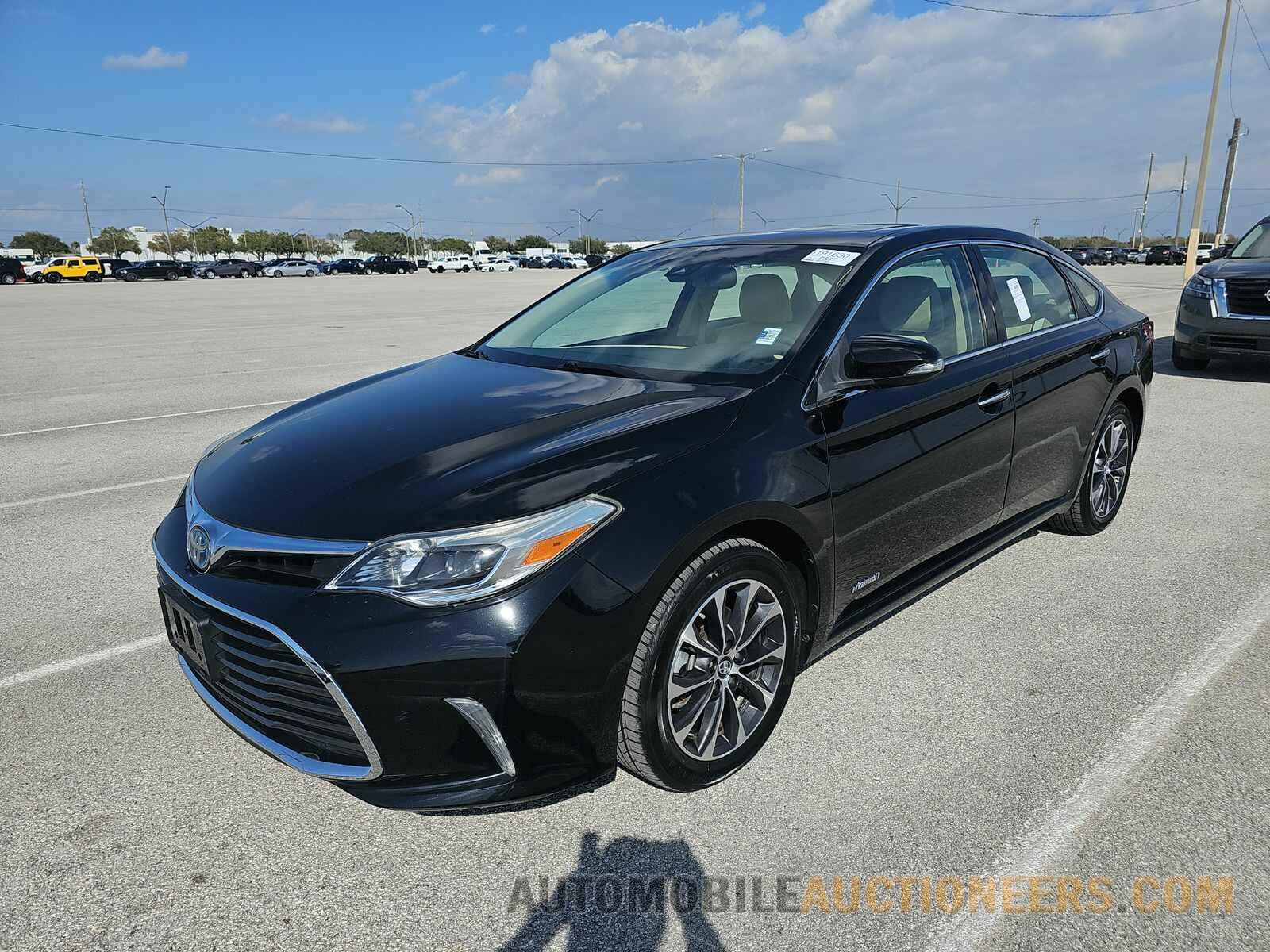 4T1BD1EB3JU062964 Toyota Avalon Hybrid 2018