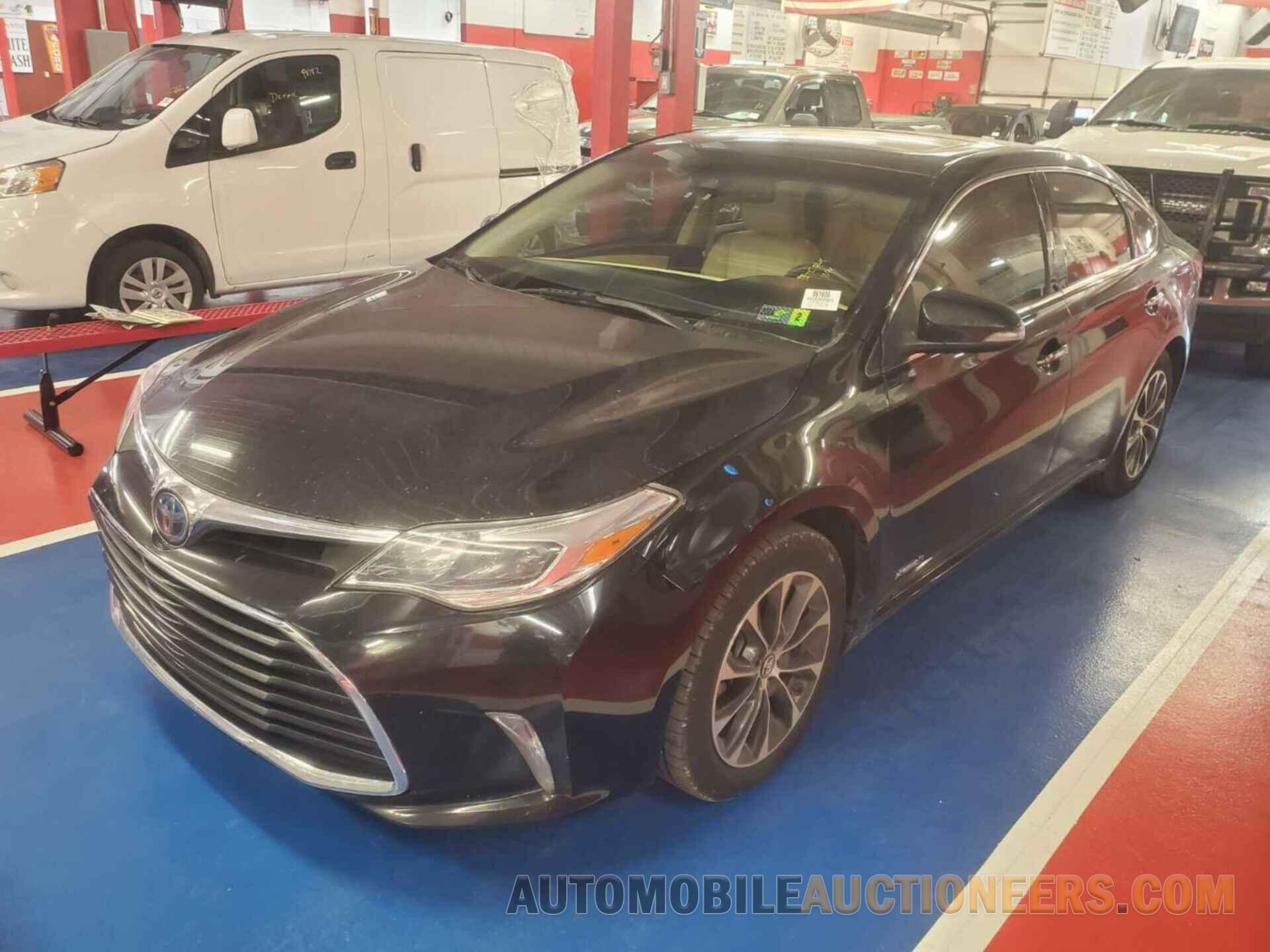 4T1BD1EB8JU063589 TOYOTA AVALON HYBRID 2018