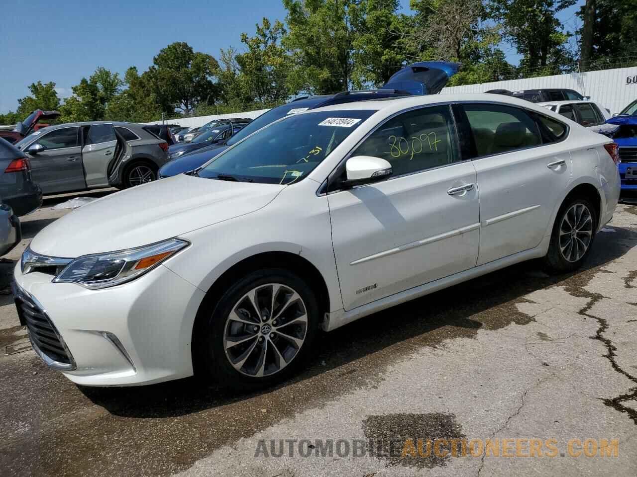 4T1BD1EBXJU062069 TOYOTA AVALON 2018