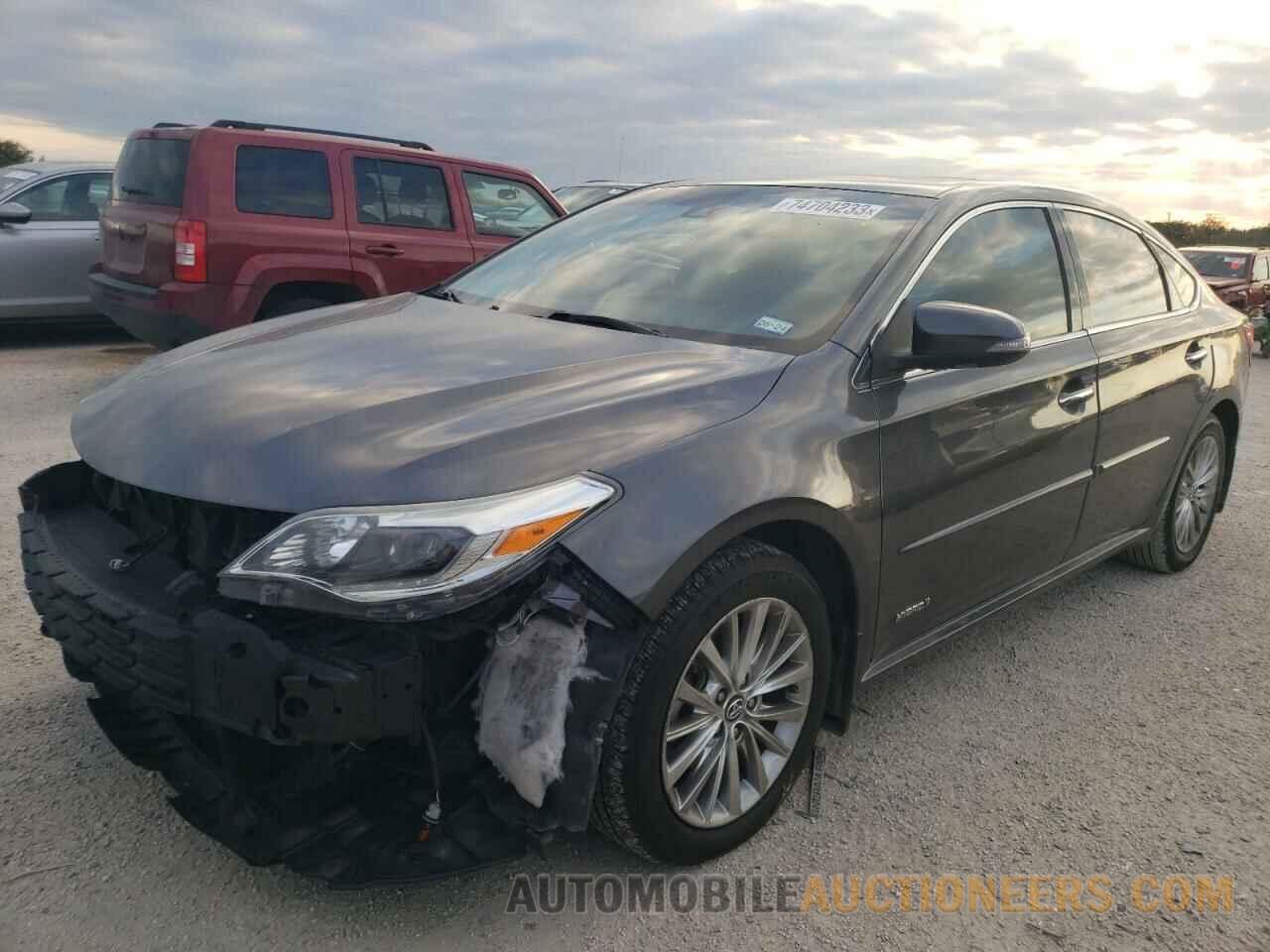 4T1BD1EBXJU064968 TOYOTA AVALON 2018