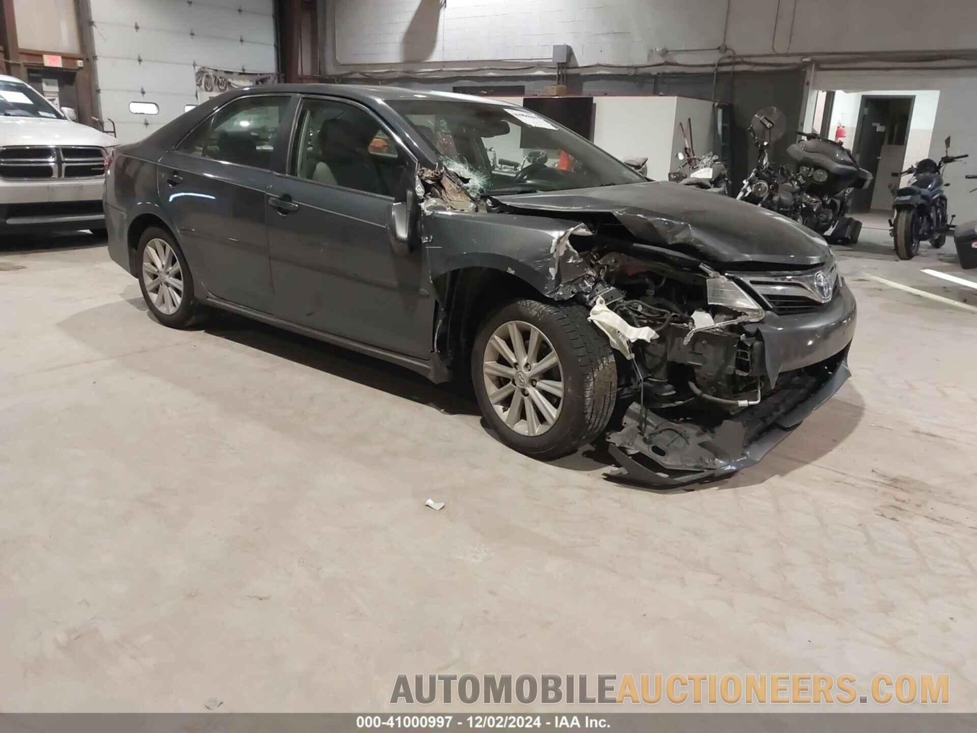 4T1BD1FK1CU049406 TOYOTA CAMRY HYBRID 2012