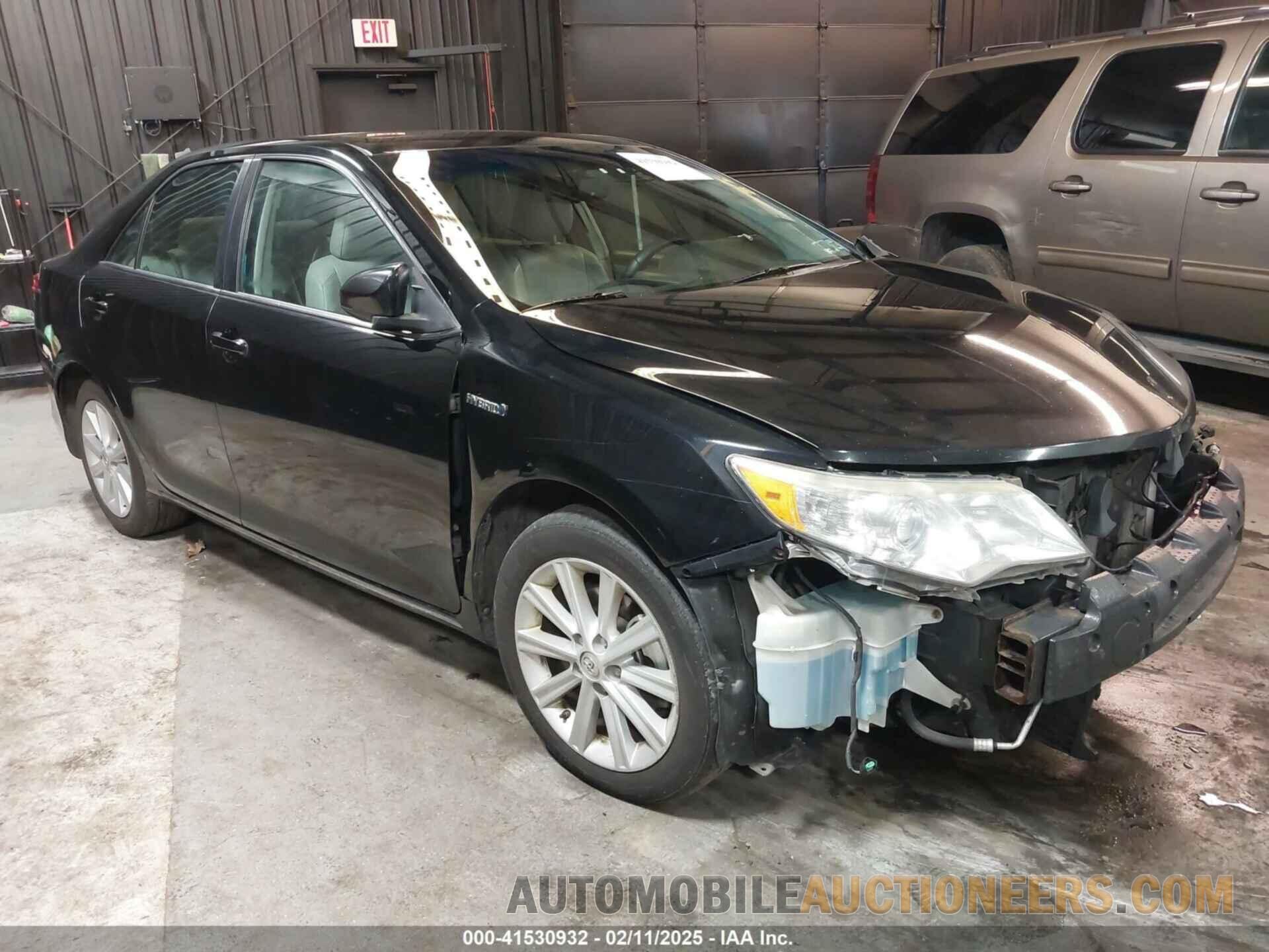 4T1BD1FK1EU116878 TOYOTA CAMRY HYBRID 2014