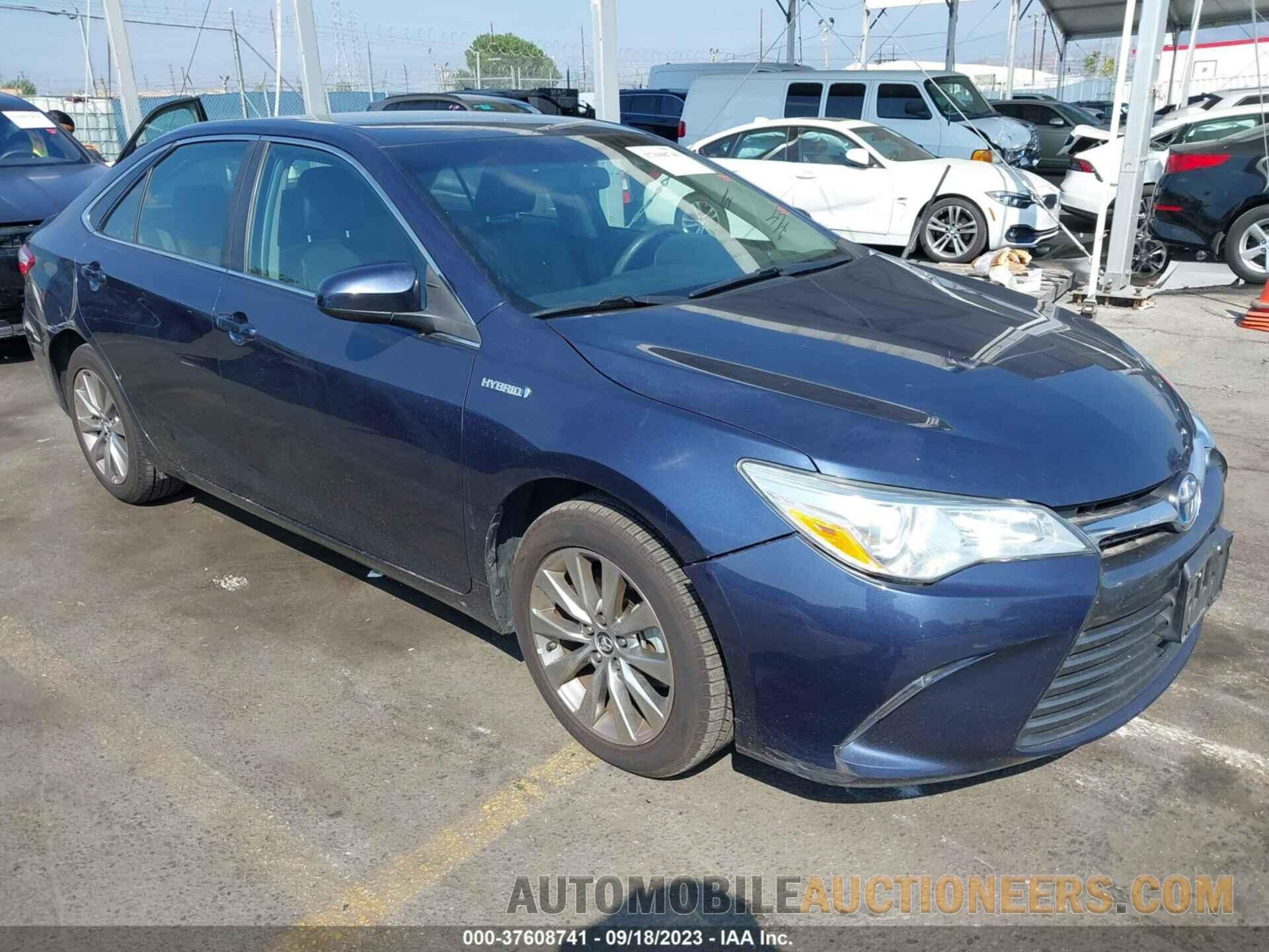 4T1BD1FKXFU147516 TOYOTA CAMRY HYBRID 2015