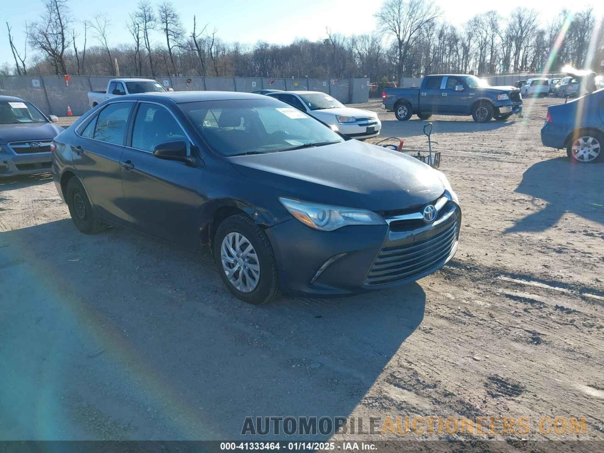 4T1BD1FKXFU161240 TOYOTA CAMRY HYBRID 2015