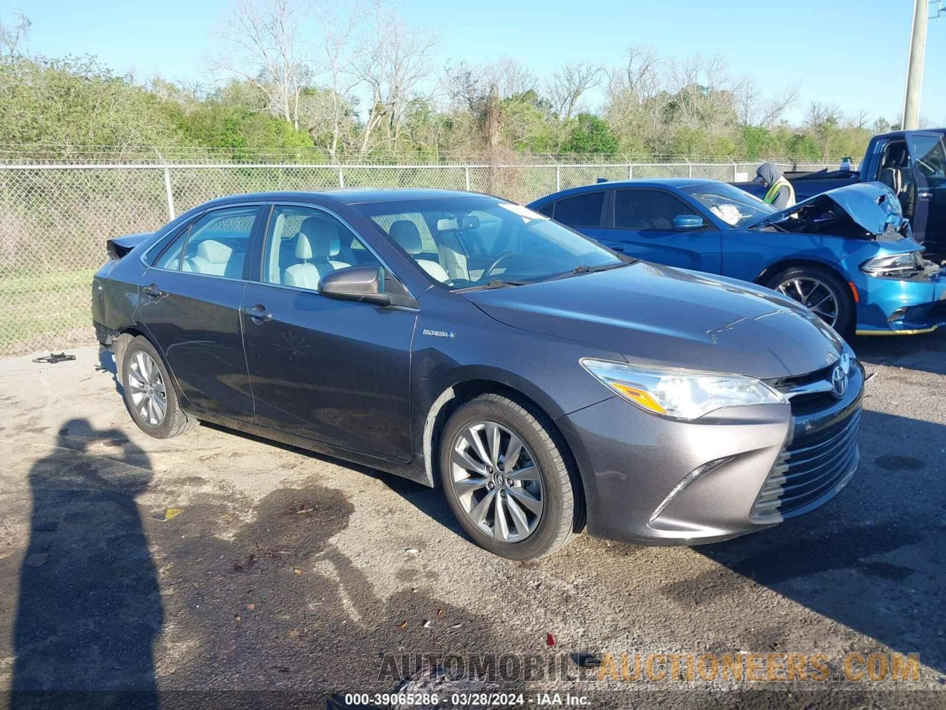 4T1BD1FKXHU207863 TOYOTA CAMRY HYBRID 2017