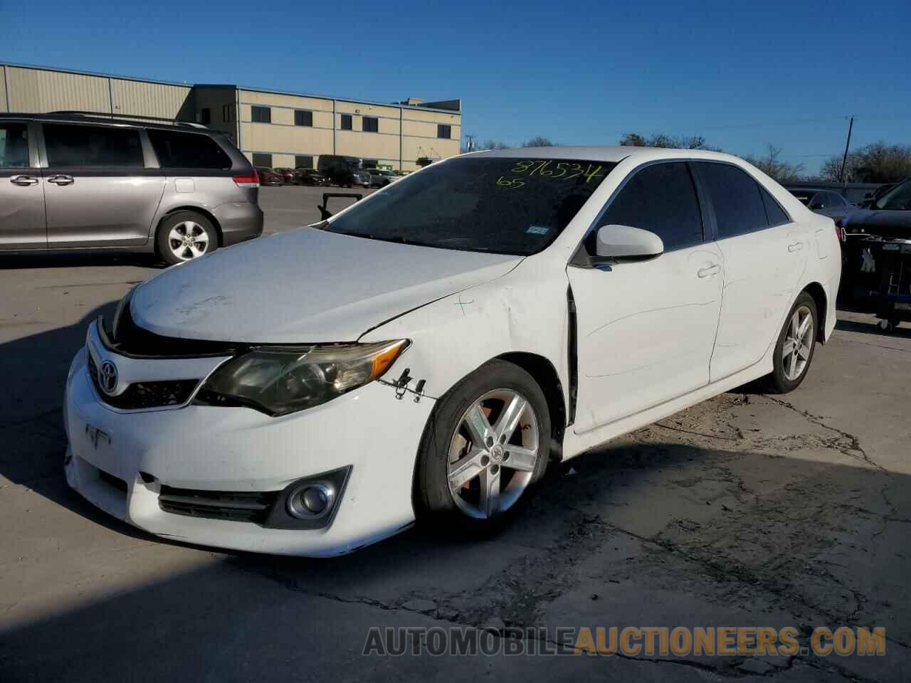 4T1BF1FK0CU568263 TOYOTA CAMRY 2012