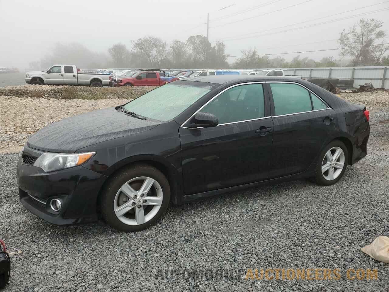 4T1BF1FK0DU209786 TOYOTA CAMRY 2013