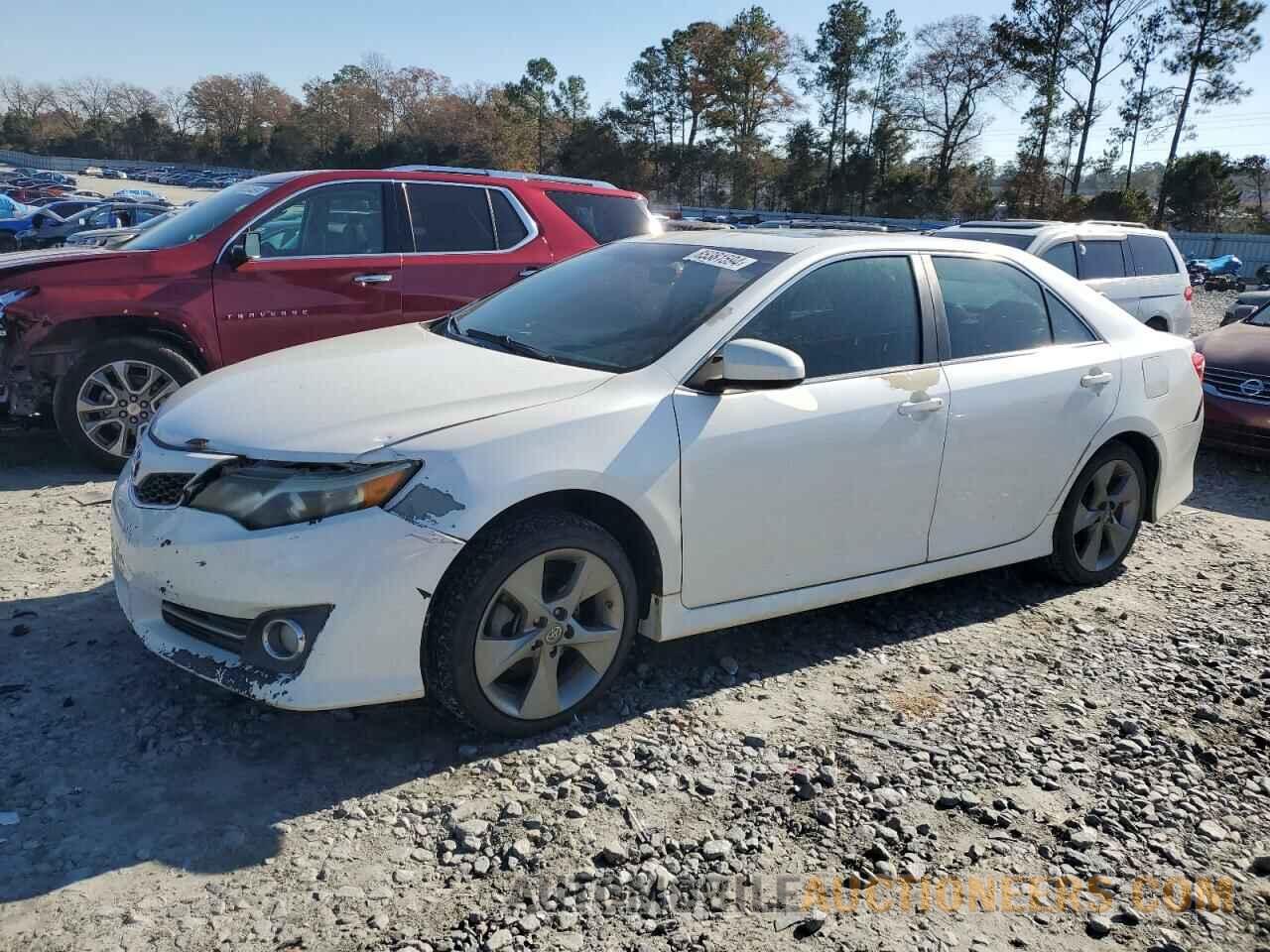 4T1BF1FK0EU427552 TOYOTA CAMRY 2014